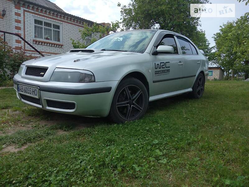 Ліфтбек Skoda Octavia 2002 в 