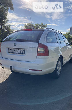 Универсал Skoda Octavia 2012 в Каменском