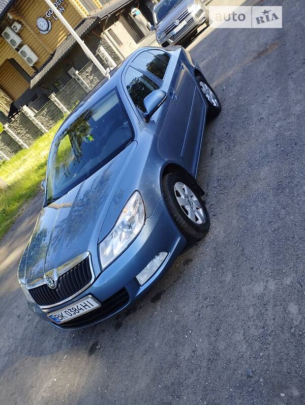 Седан Skoda Octavia 2011 в Дубно