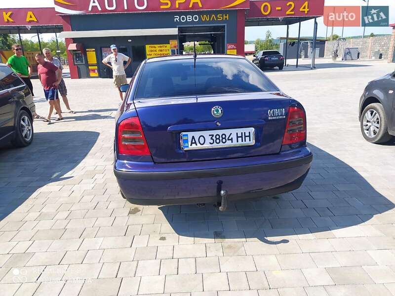 Ліфтбек Skoda Octavia 2000 в Виноградові