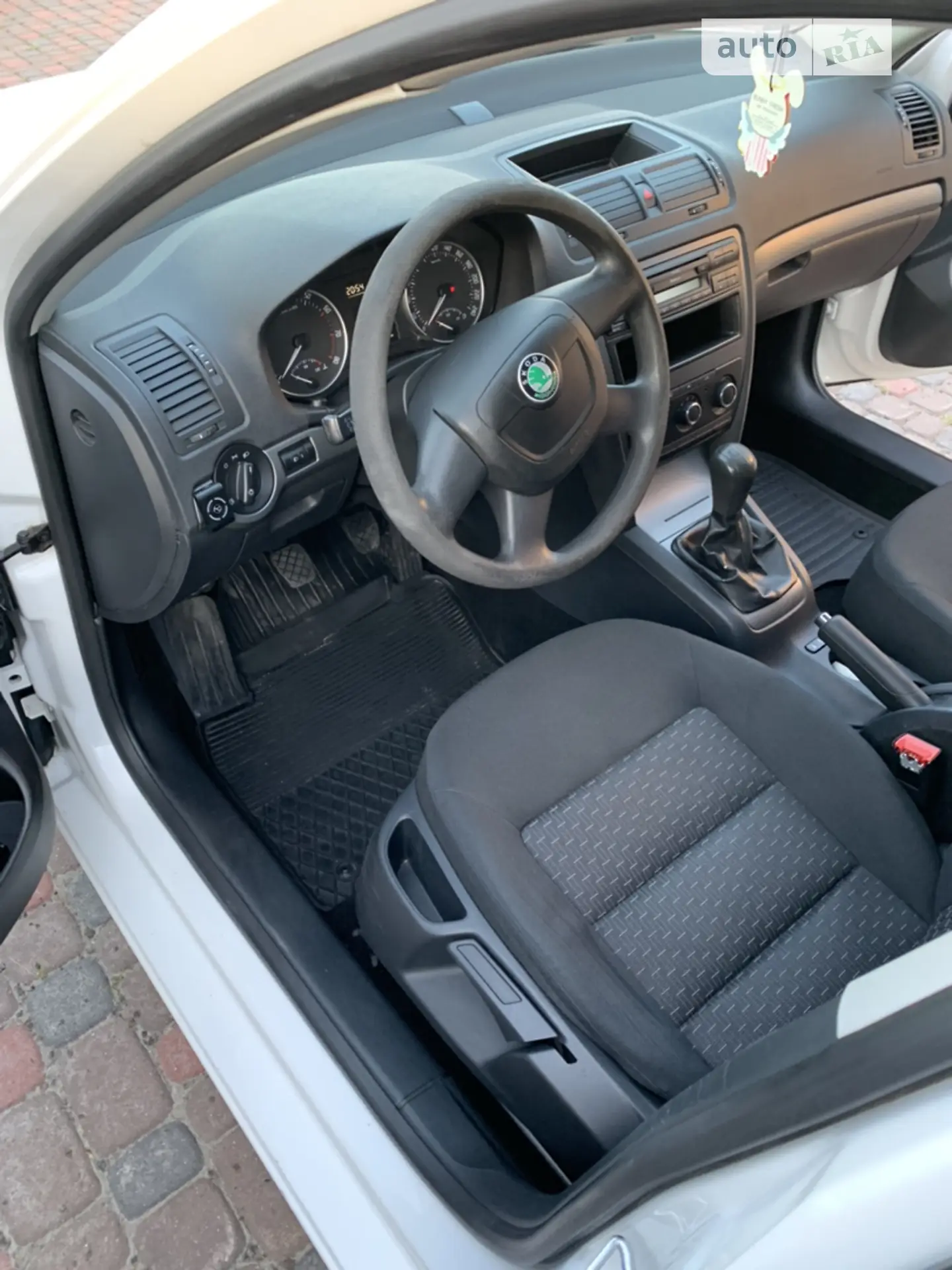 2011 Skoda Octavia - мініатюра 3