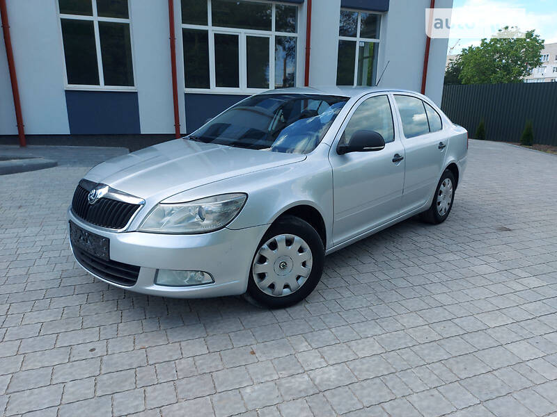 Седан Skoda Octavia 2010 в Львове