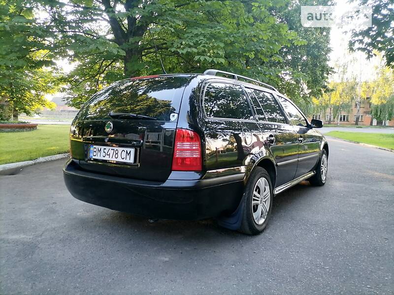 Универсал Skoda Octavia 2009 в Ромнах