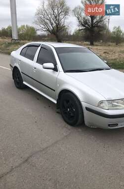 Лифтбек Skoda Octavia 2001 в 