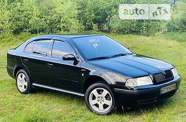 Хэтчбек Skoda Octavia 2004 в 