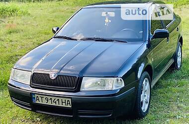 Хэтчбек Skoda Octavia 2004 в 