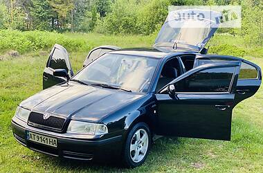 Хэтчбек Skoda Octavia 2004 в 