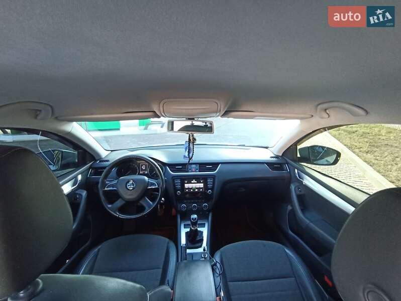 Універсал Skoda Octavia 2013 в Дніпрі