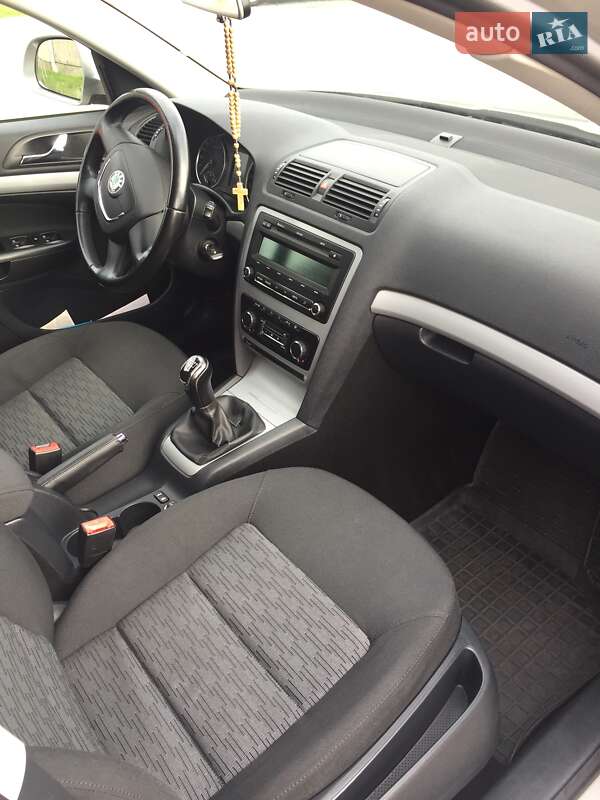 Универсал Skoda Octavia 2012 в Львове