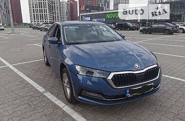 Лифтбек Skoda Octavia 2021 в Киеве