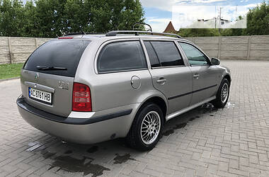 Универсал Skoda Octavia 2010 в Луцке