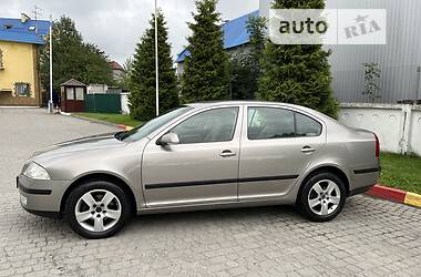 Седан Skoda Octavia 2007 в Львове