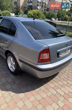 Лифтбек Skoda Octavia 2004 в 