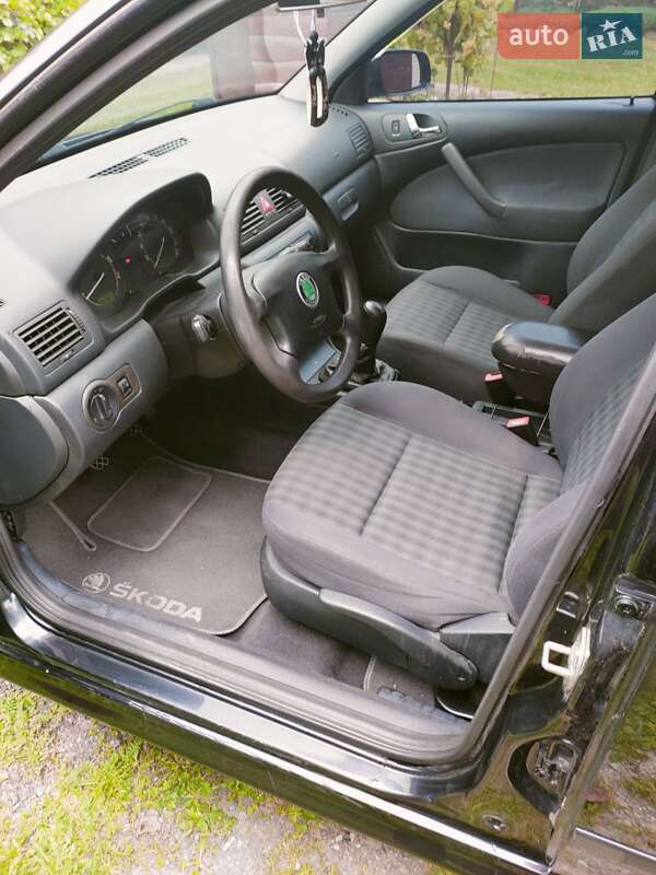 Ліфтбек Skoda Octavia 2004 в Івано-Франківську