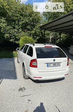 Универсал Skoda Octavia 2011 в Черновцах