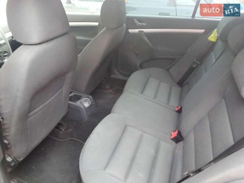 Лифтбек Skoda Octavia 2005 в Ужгороде