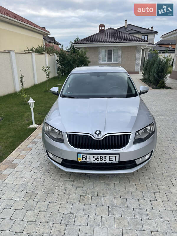 Лифтбек Skoda Octavia 2014 в Одессе