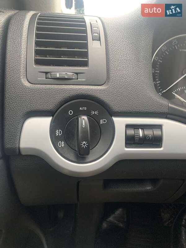 Универсал Skoda Octavia 2011 в Ужгороде