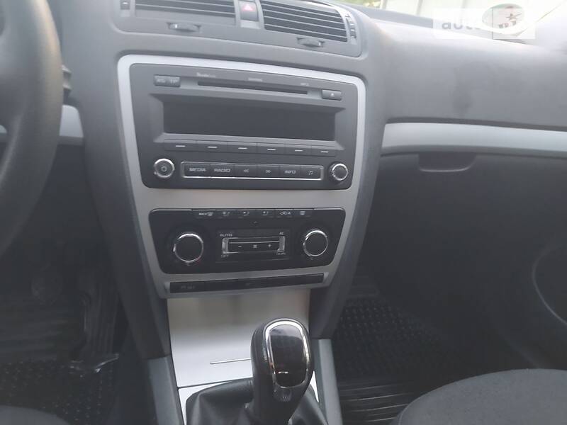Універсал Skoda Octavia 2011 в Черкасах