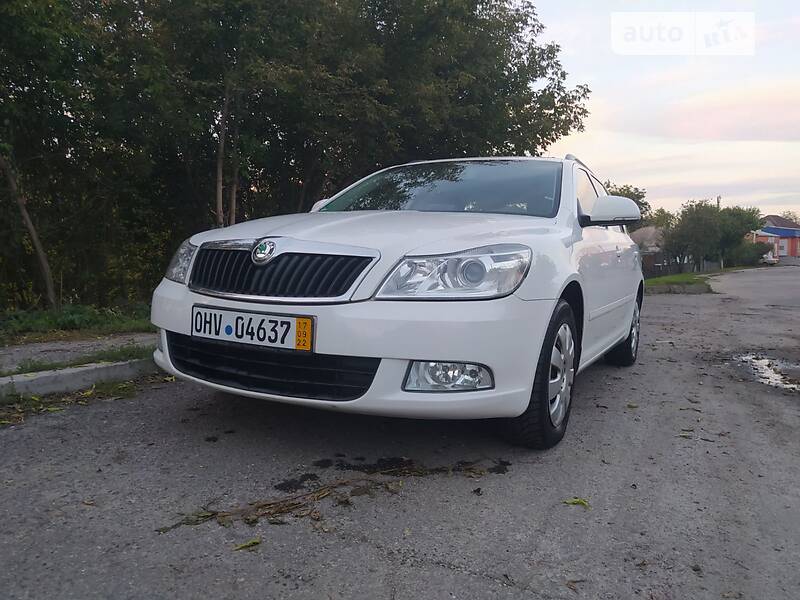 Універсал Skoda Octavia 2011 в Черкасах