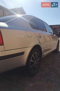 Ліфтбек Skoda Octavia 2008 в Рівному