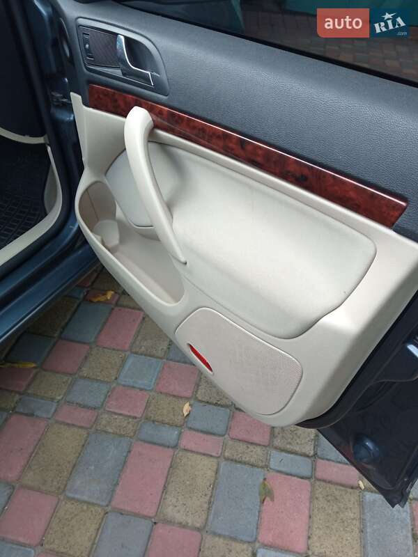 Лифтбек Skoda Octavia 2009 в Смеле фото 12 Лифтбек Skoda Octavia 2009 в Смеле