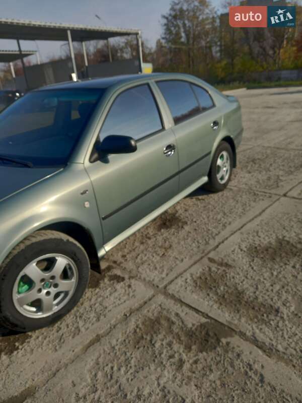 Ліфтбек Skoda Octavia 2001 в Кам'янець-Подільському