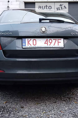 Лифтбек Skoda Octavia 2015 в Ужгороде