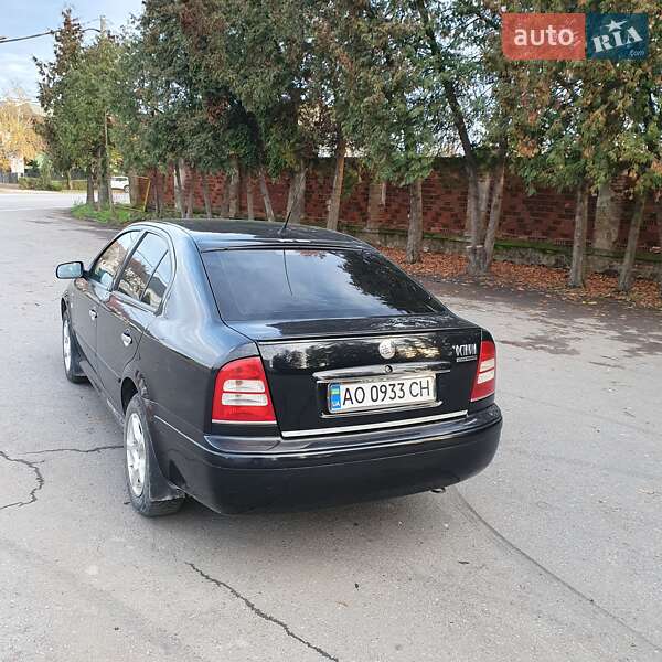 Ліфтбек Skoda Octavia 2003 в Ужгороді