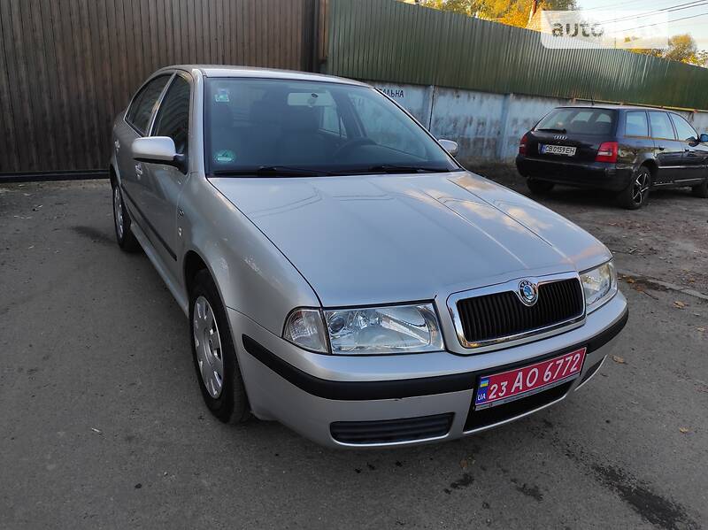 Лифтбек Skoda Octavia 2003 в Чернигове