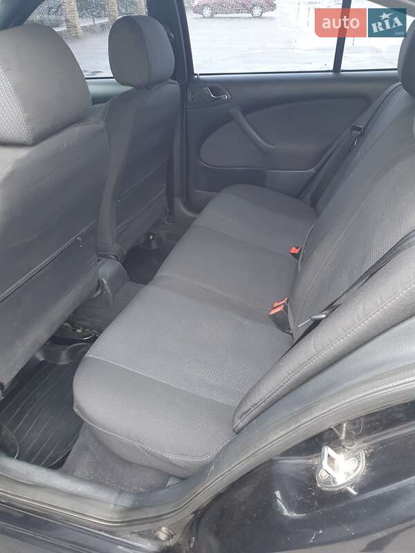 Ліфтбек Skoda Octavia 2006 в Дніпрі