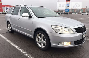 Универсал Skoda Octavia 2012 в Ровно