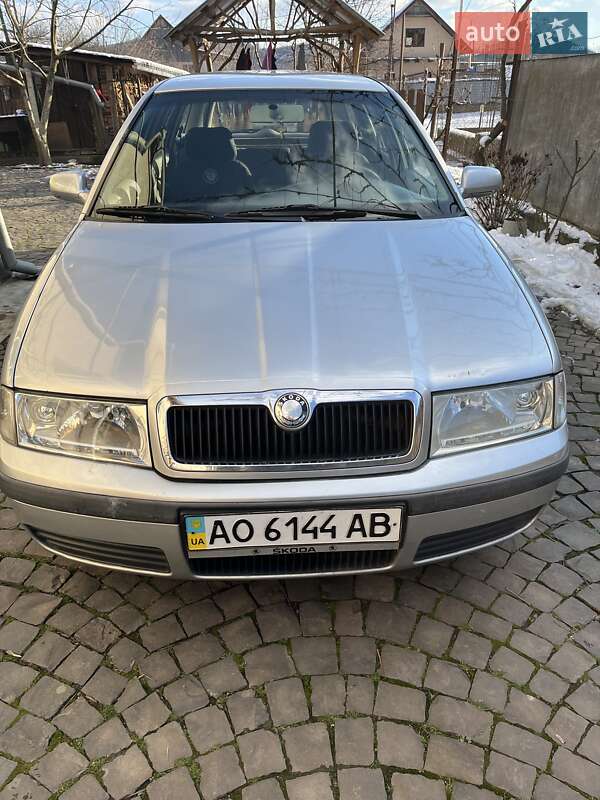 Універсал Skoda Octavia 2002 в Ужгороді