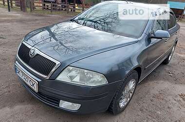 Лифтбек Skoda Octavia 2006 в Сарнах