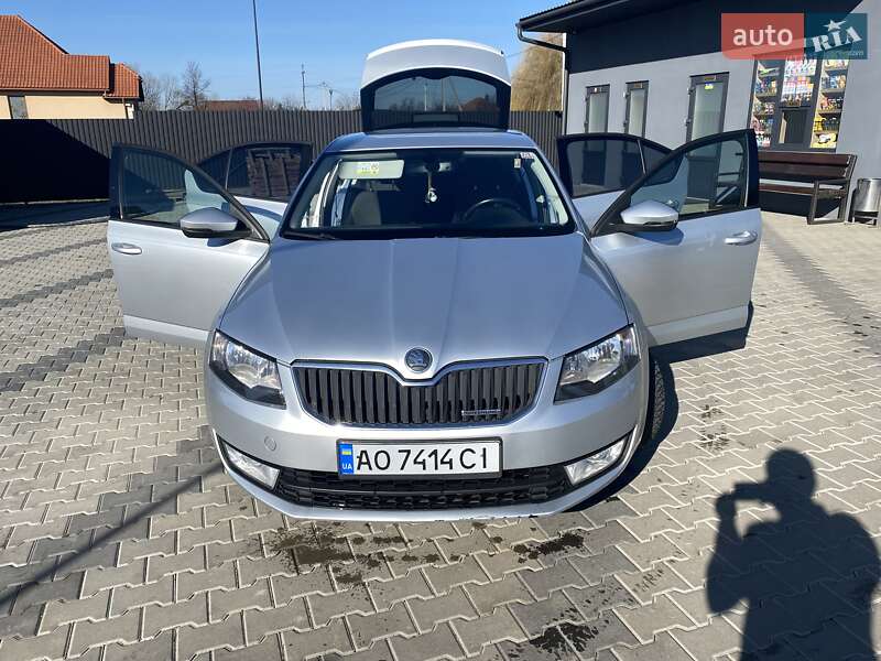 Ліфтбек Skoda Octavia 2015 в Іршаві
