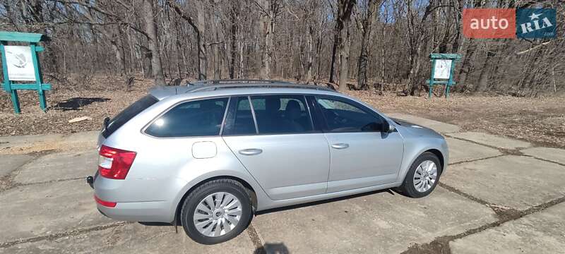 Універсал Skoda Octavia 2017 в Лохвиці