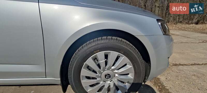 Універсал Skoda Octavia 2017 в Лохвиці
