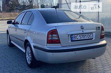Лифтбек Skoda Octavia 2005 в 