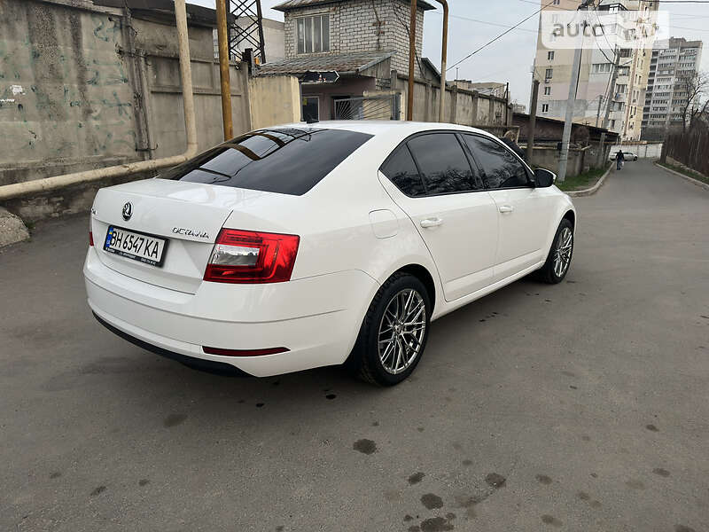 Лифтбек Skoda Octavia 2019 в Одессе
