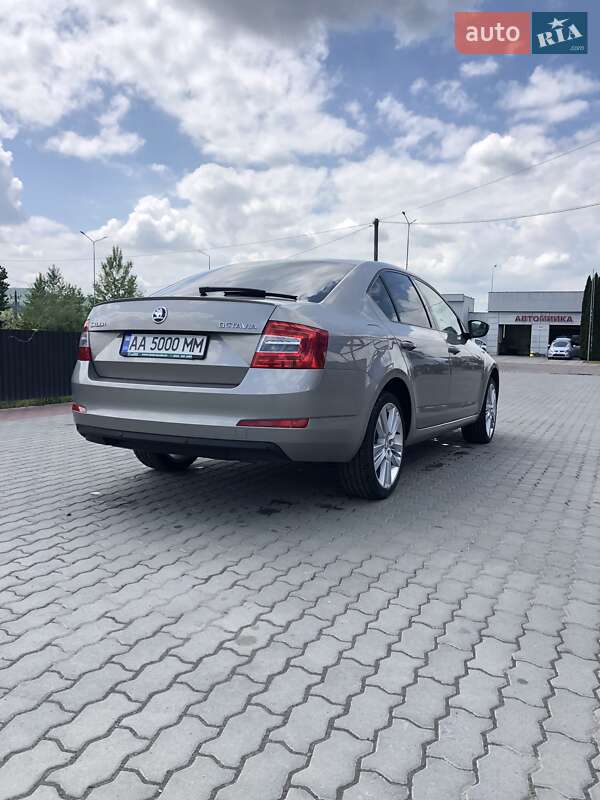 Лифтбек Skoda Octavia 2015 в Хусте