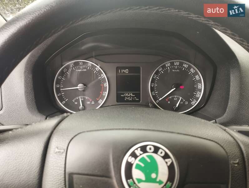 Лифтбек Skoda Octavia 2011 в Долине