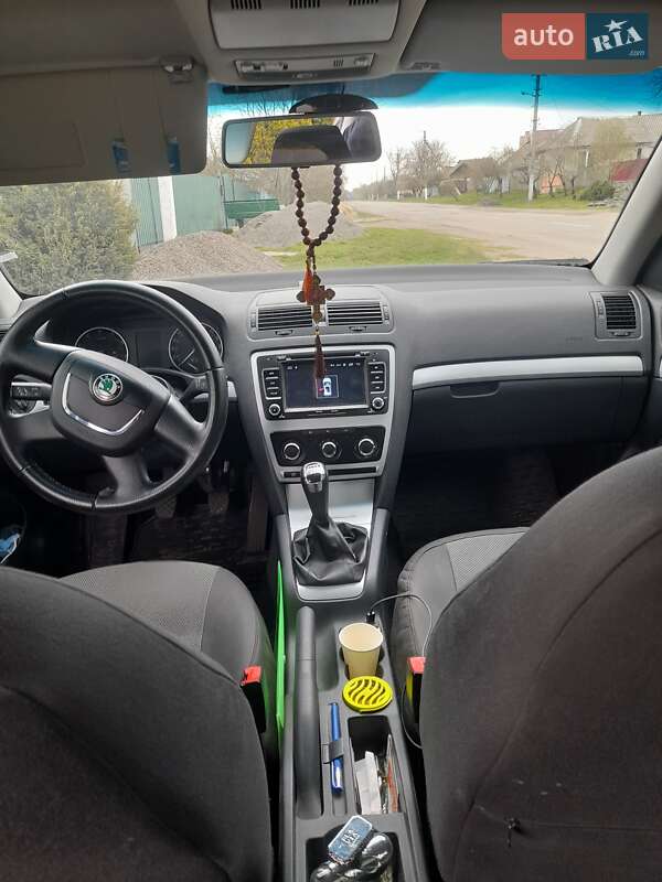 Лифтбек Skoda Octavia 2011 в Черкассах фото 4 Лифтбек Skoda Octavia 2011 в Черкассах