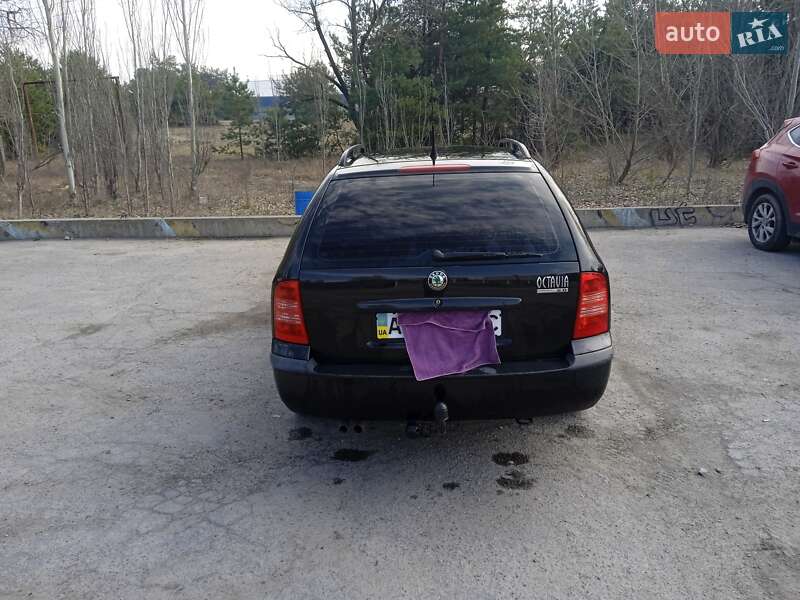 Універсал Skoda Octavia 2001 в Дніпрі
