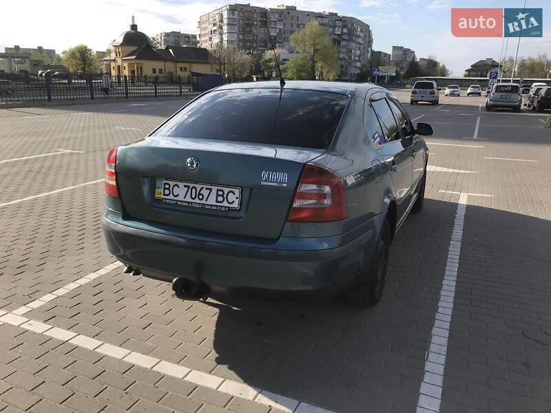 Лифтбек Skoda Octavia 2005 в Сокале