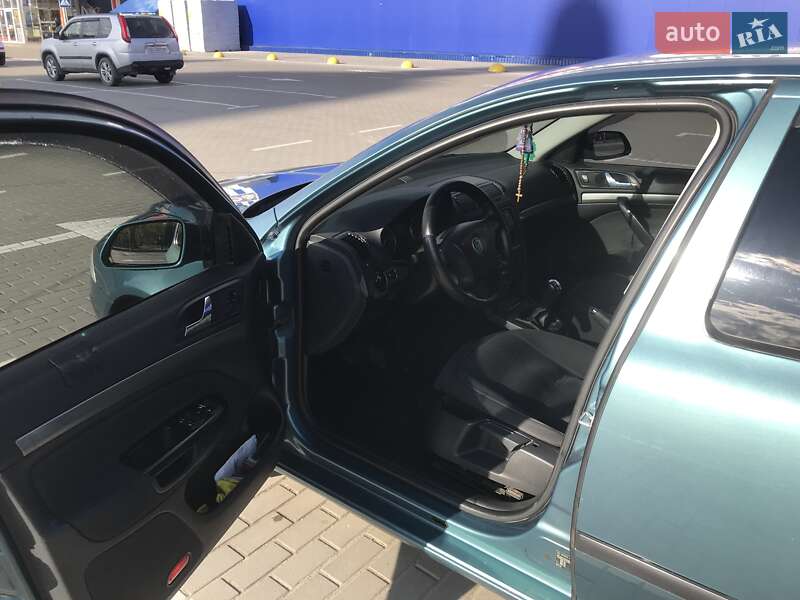 Лифтбек Skoda Octavia 2005 в Сокале