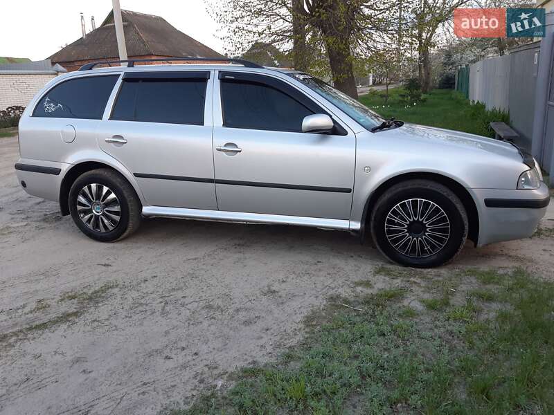 Універсал Skoda Octavia 2004 в Охтирці