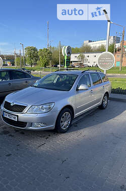 Універсал Skoda Octavia 2011 в Харкові