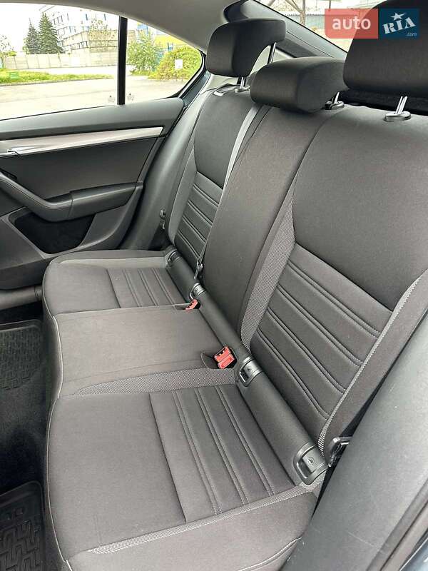 Лифтбек Skoda Octavia 2017 в Днепре фото 3 Лифтбек Skoda Octavia 2017 в Днепре