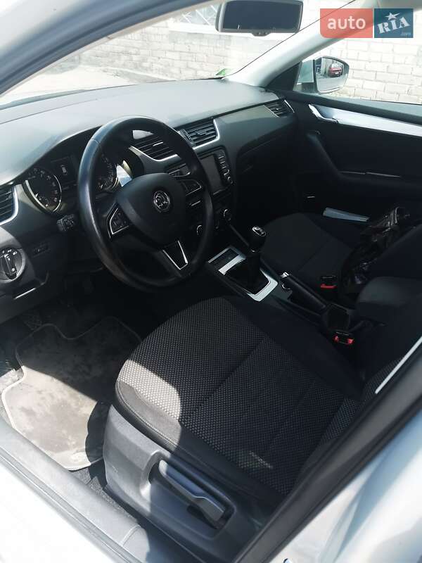 Универсал Skoda Octavia 2014 в Покровске