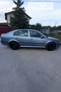 Лифтбек Skoda Octavia 2004 в Киеве